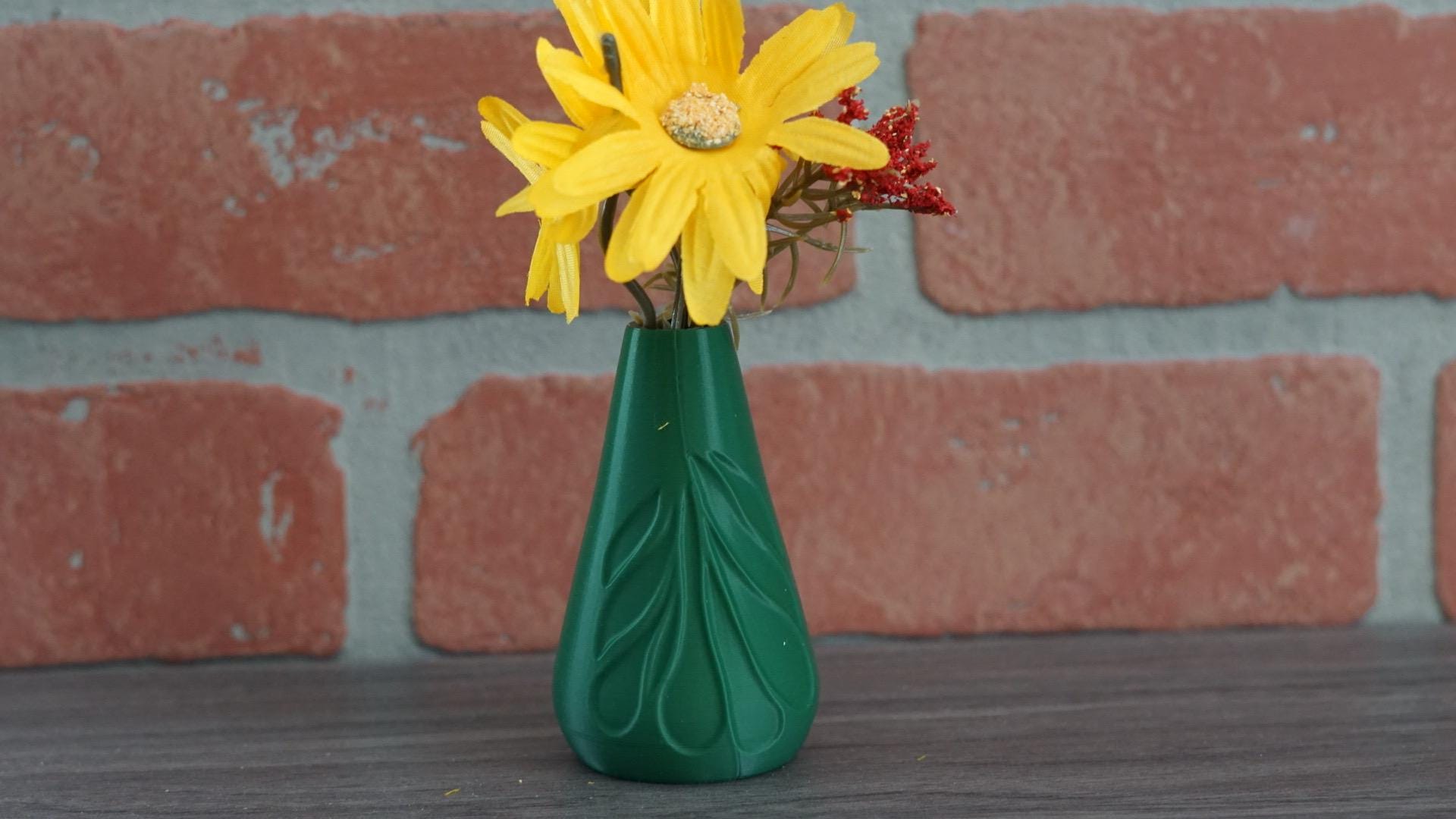 Vase Leaf Shaped Nature Inspired Home Decor-Printastic Treasures