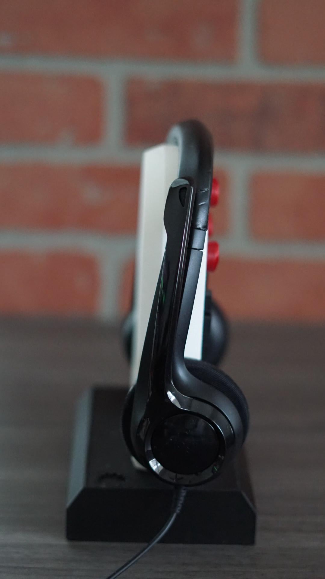 Retro Ghost Shape Headphone Stand - 3D Printed Gaming Mount-Printastic Treasures